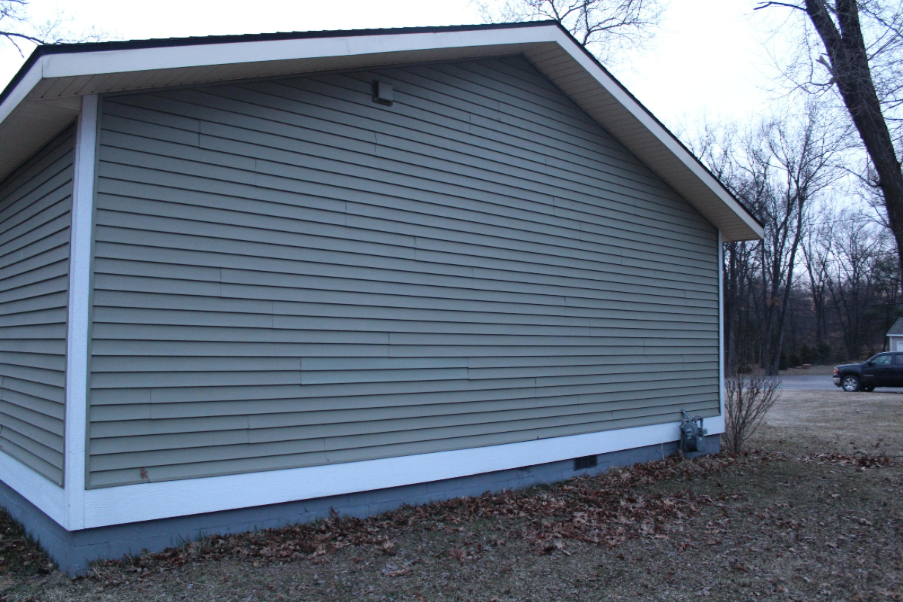 303 East River Road Muskegon, MI 49445 - Photo 11 of 35 IMG_0512