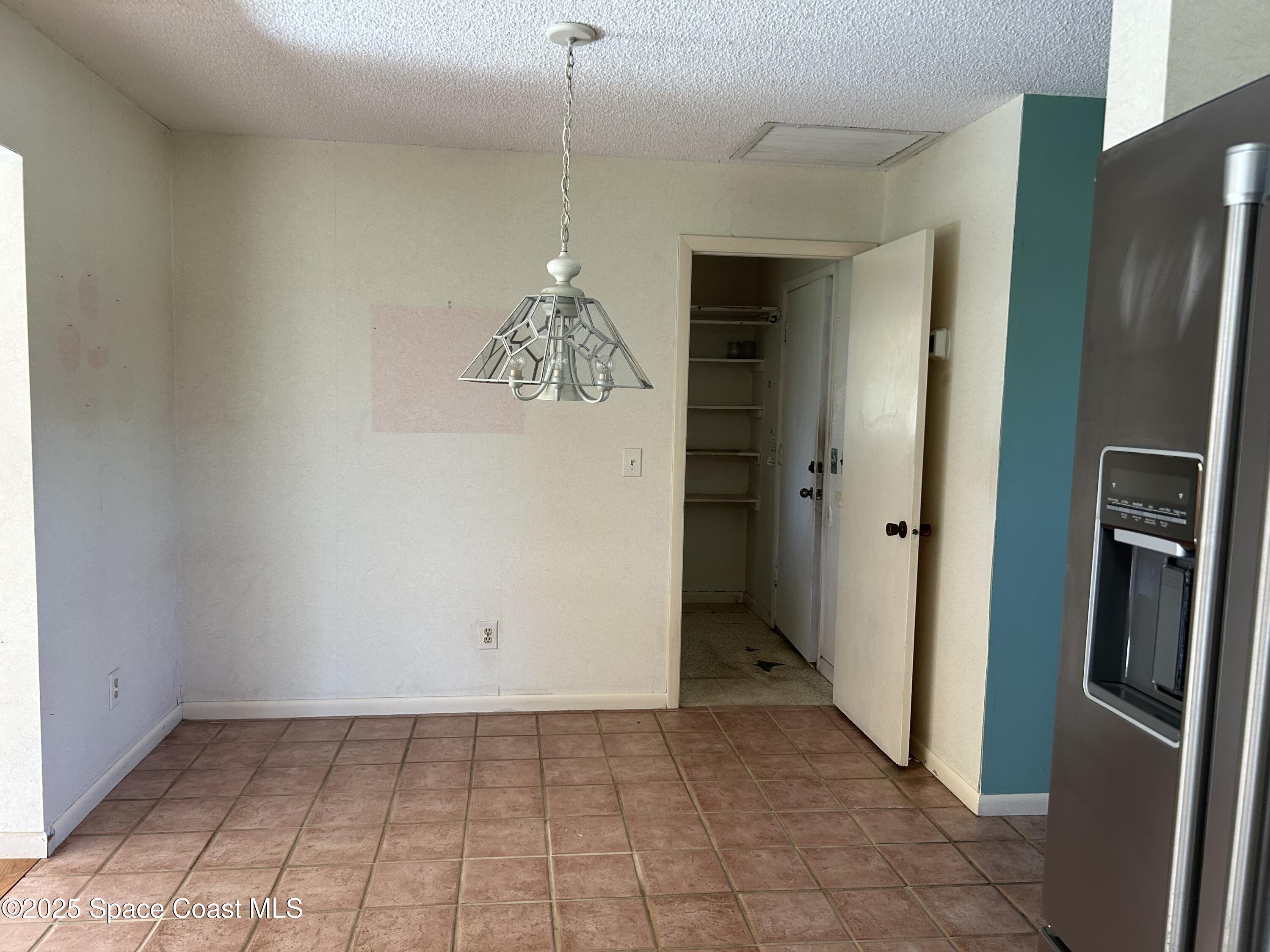 100 South Wimbrow Drive, Unit 15 Sebastian, FL 32958 - Photo 12 of 23 Jan dining room