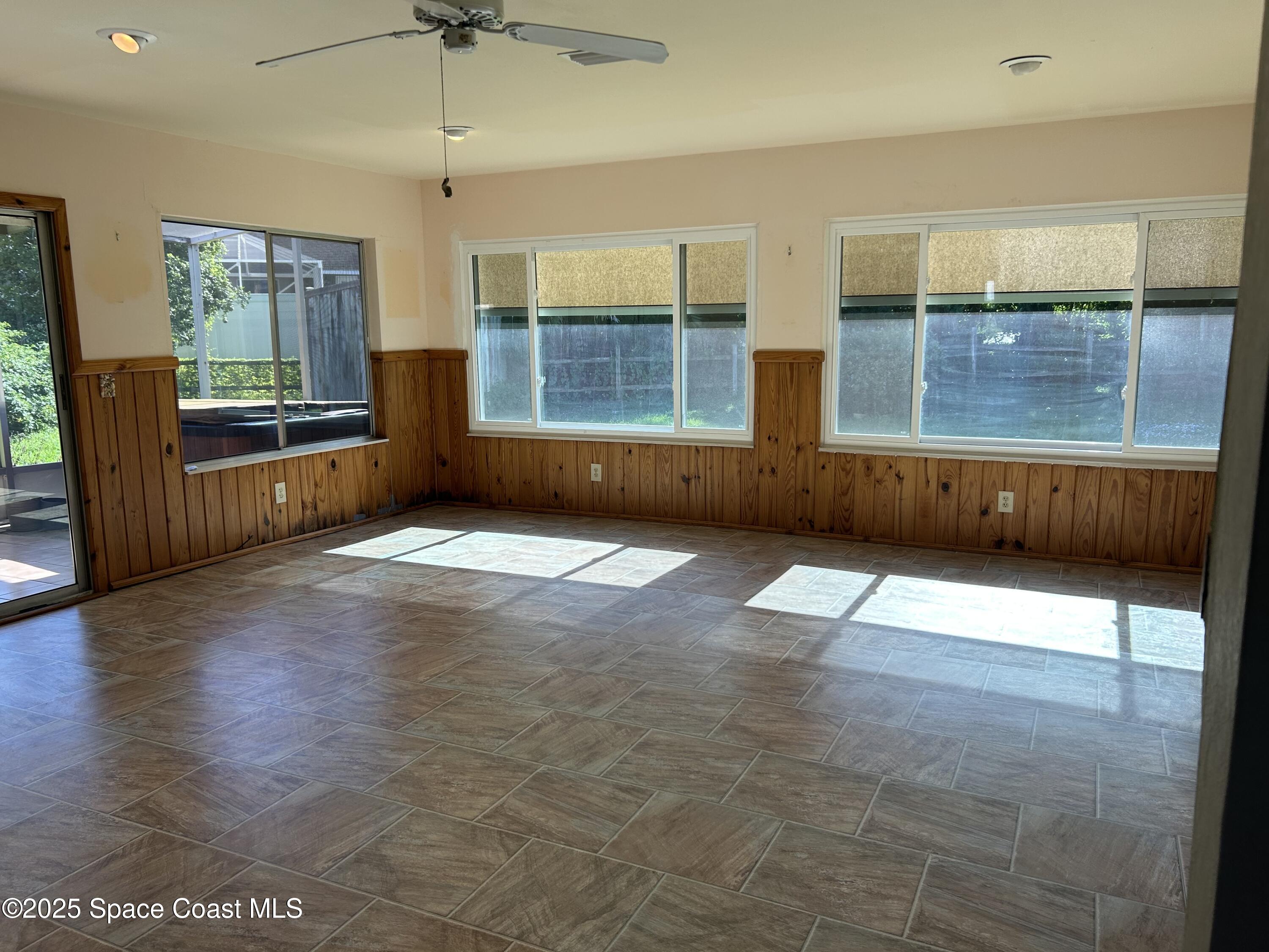 100 South Wimbrow Drive, Unit 15 Sebastian, FL 32958 - Photo 14 of 23 Jan family room 1