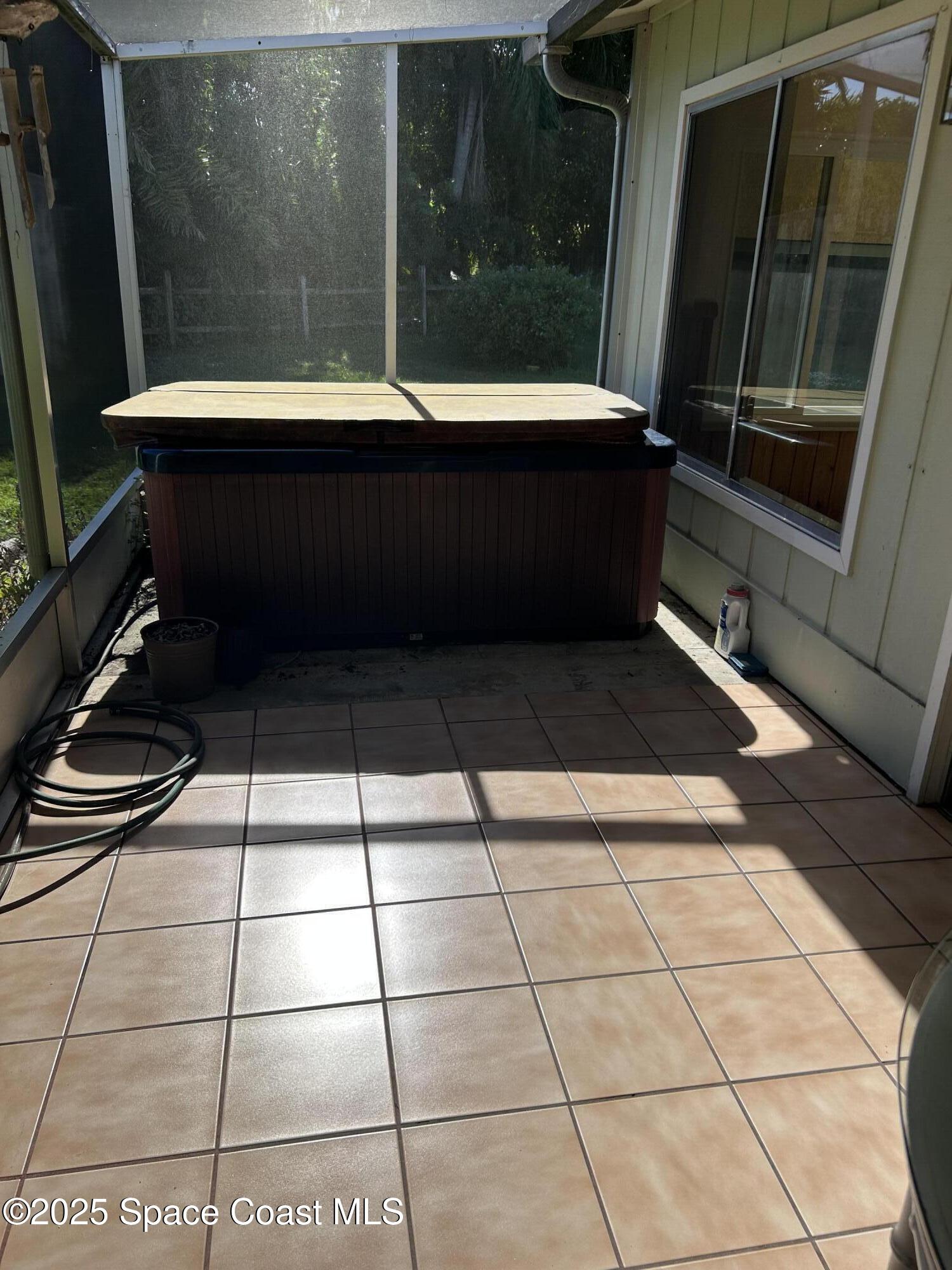 100 South Wimbrow Drive, Unit 15 Sebastian, FL 32958 - Photo 6 of 23 Jan hot tub