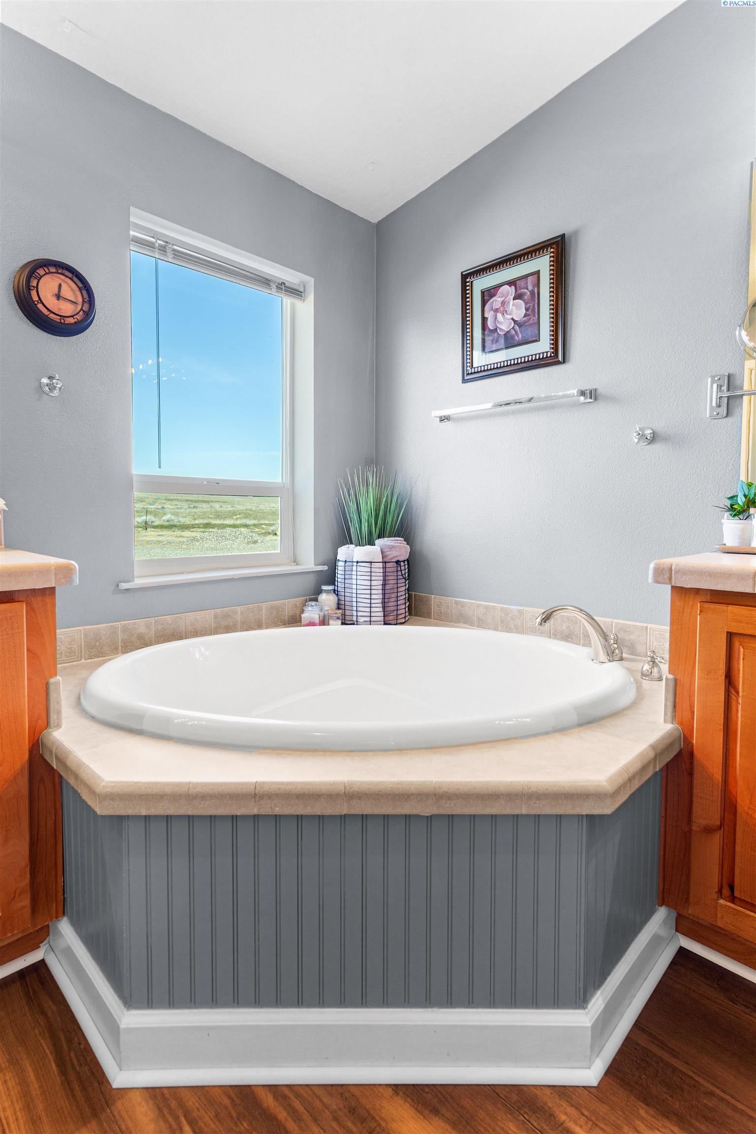 13282 East Ruppert Road Benton City, WA 99320 - Photo 16 of 35 Gallery Image 16