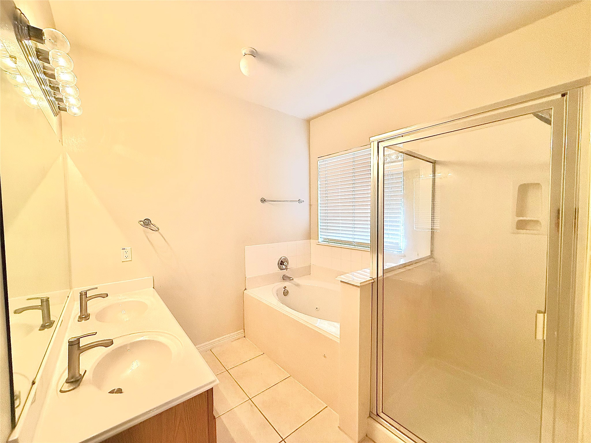 2207 Donrel Way Houston, TX 77067 - Photo 8 of 15