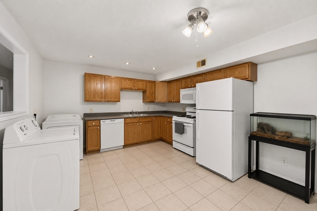 526 Third Street Fall River, MA 02721 - Photo 8 of 35