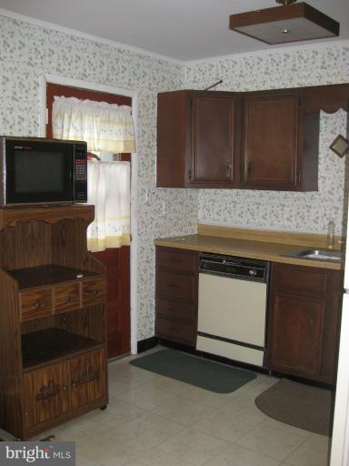 9734 Matzon Road Middle River, MD 21220 - Photo 8 of 12 Kitchen