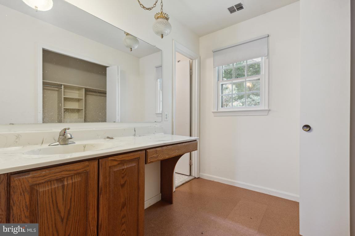 4908 Powell Road Fairfax, VA 22032 - Photo 25 of 44 Primary dressing area
