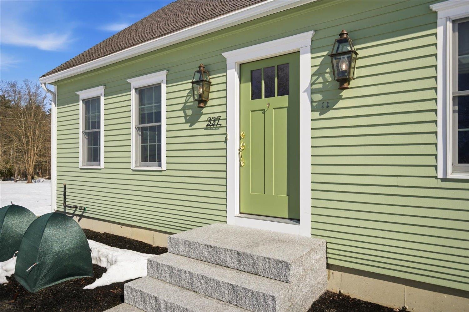 337 Exeter Road Hampton Falls, NH 03844 - Photo 3 of 46