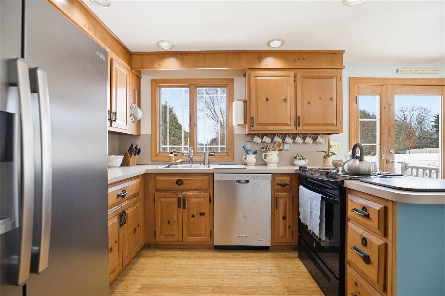 337 Exeter Road Hampton Falls, NH 03844 - Photo 9 of 46