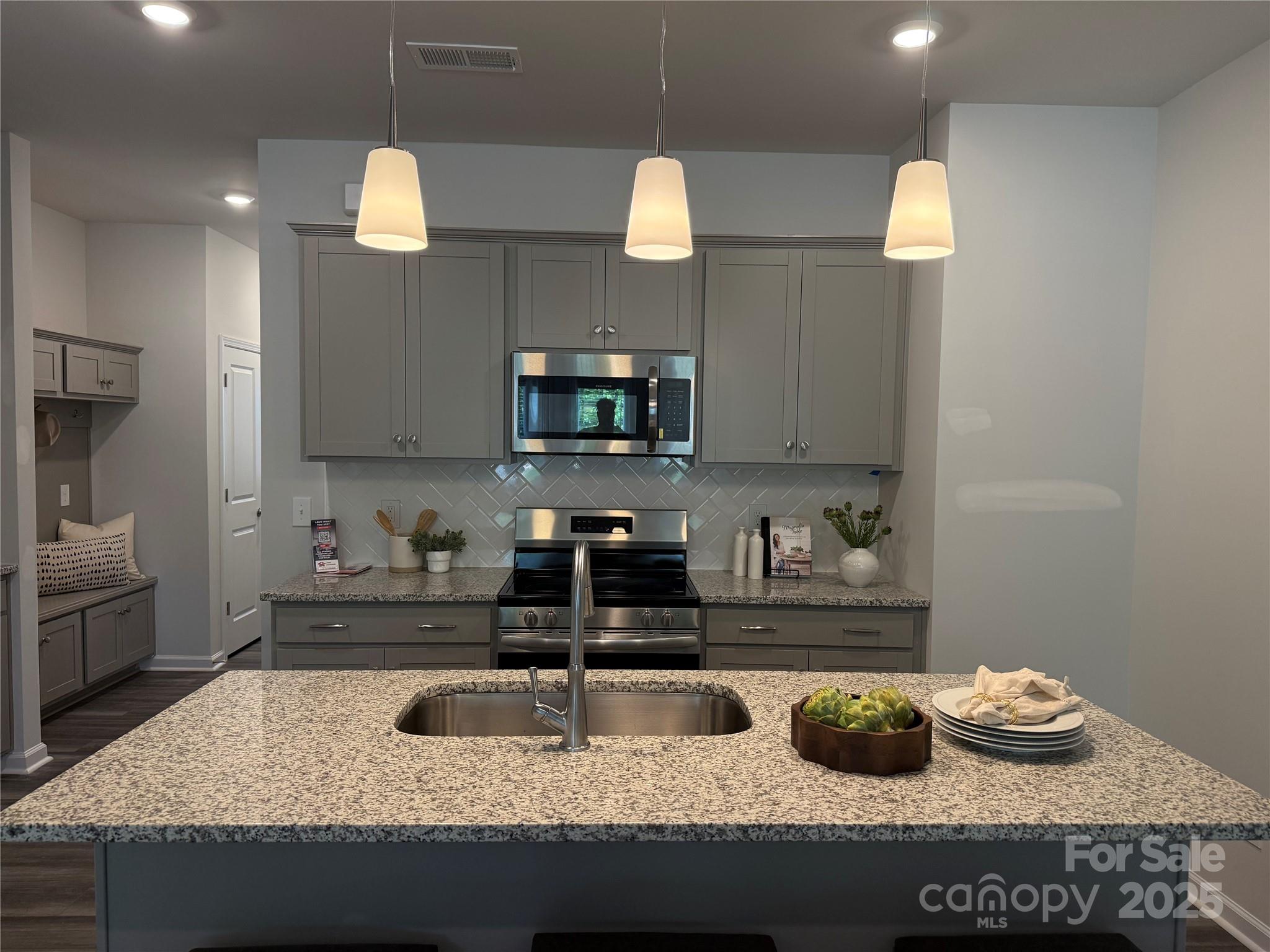 5817 Tuckaseegee Road Charlotte, NC 28208 - Photo 2 of 9 Gallery Image 2