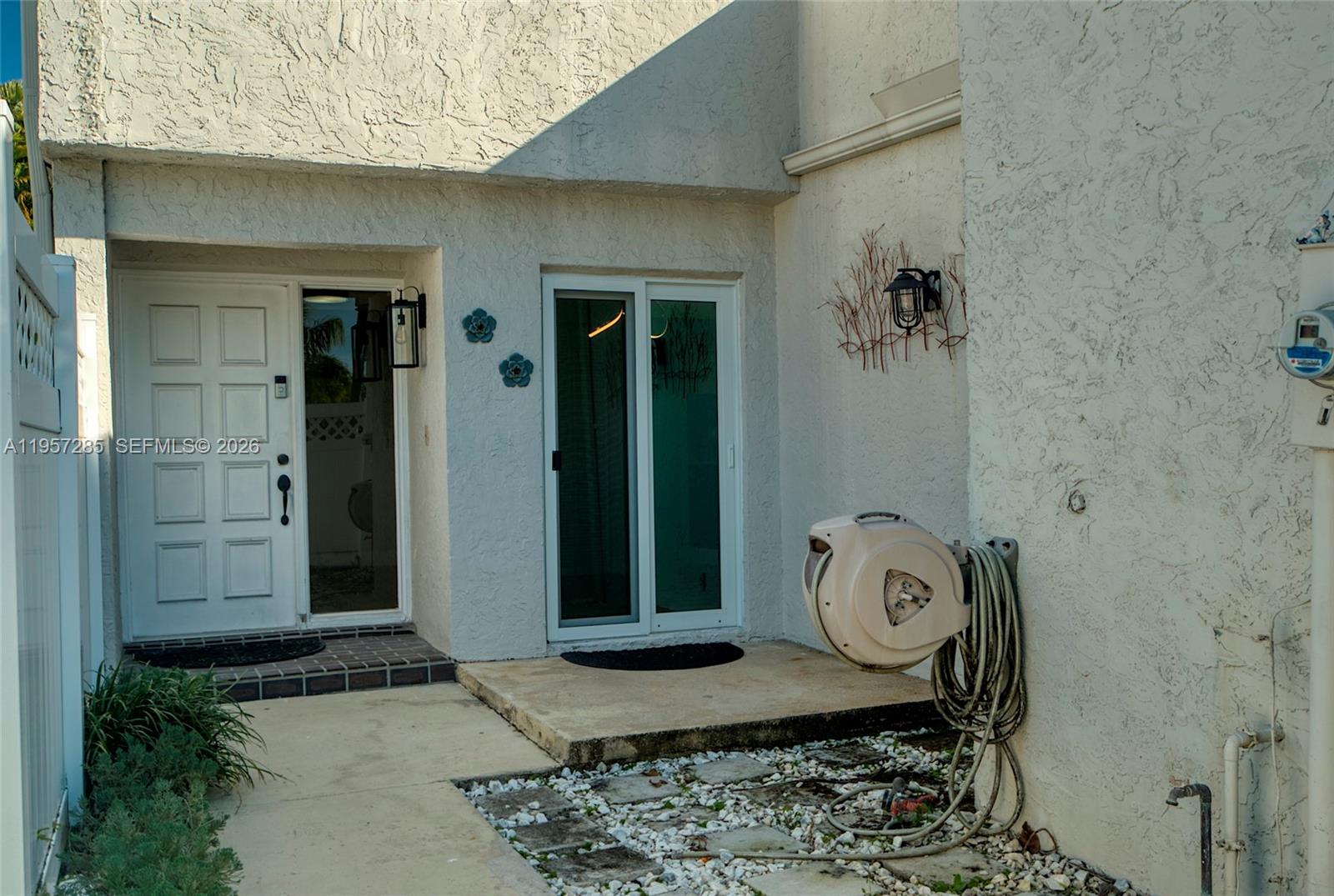 6768 Canary Palm Circle Boca Raton, FL 33433 - Photo 3 of 39