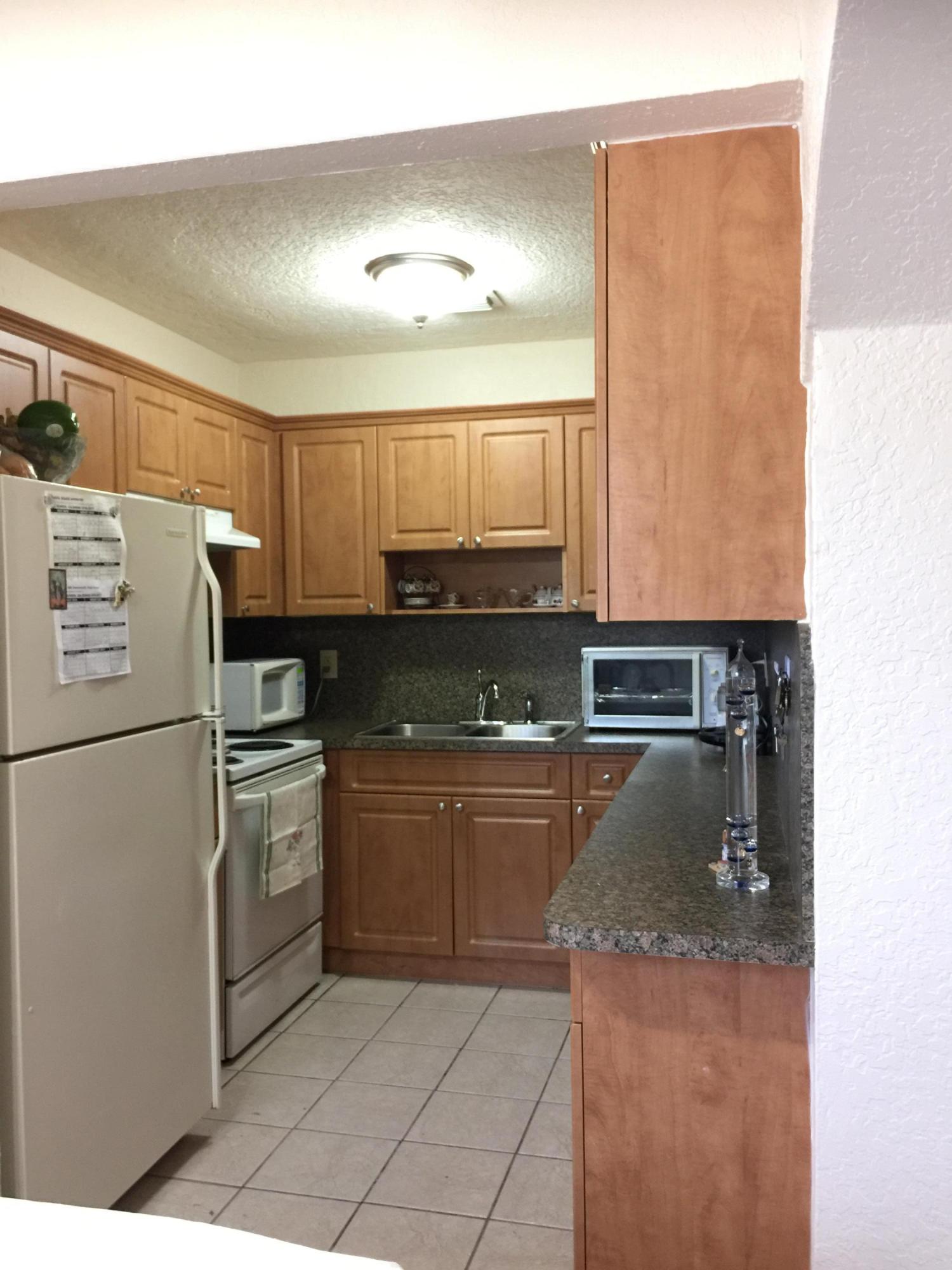 63 Tortuga Road Palm Springs, FL 33461 - Photo 11 of 22 IMG_0439