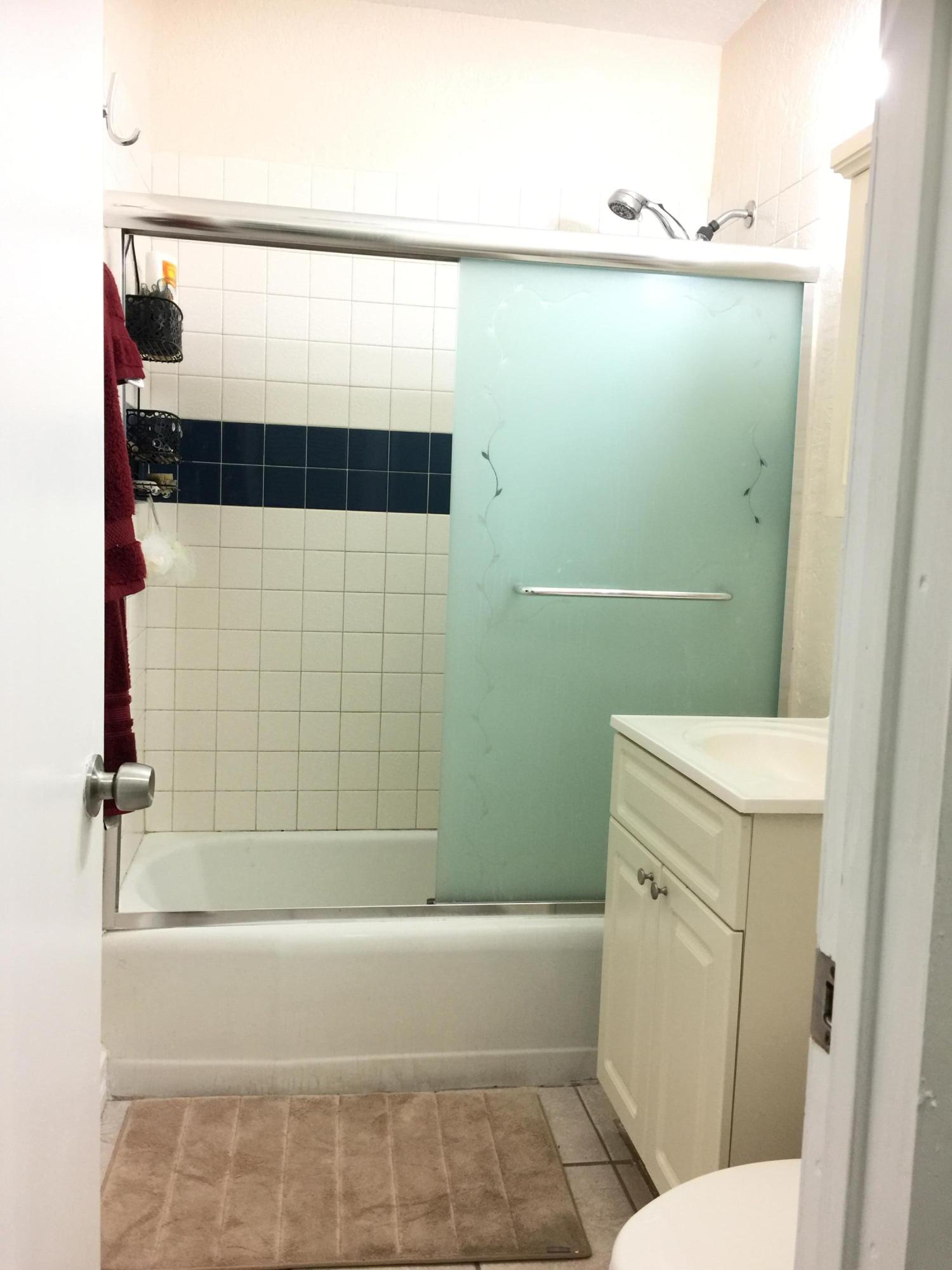 63 Tortuga Road Palm Springs, FL 33461 - Photo 19 of 22 Bathroom1