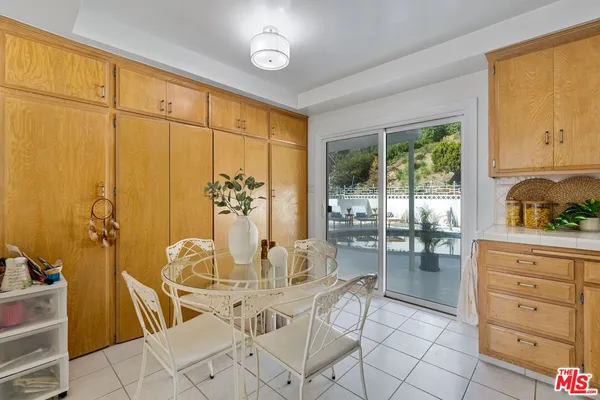 $2,400,000 | 4799 Bonvue Avenue, Los Angeles, CA 90027