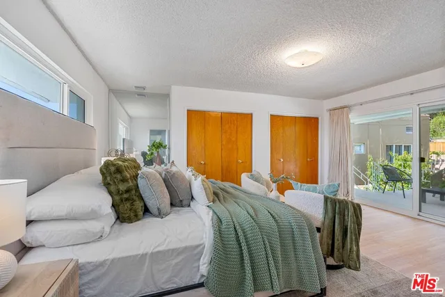 $2,595,000 | 4799 Bonvue Avenue, Los Angeles, CA 90027