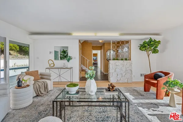 $2,400,000 | 4799 Bonvue Avenue, Los Angeles, CA 90027