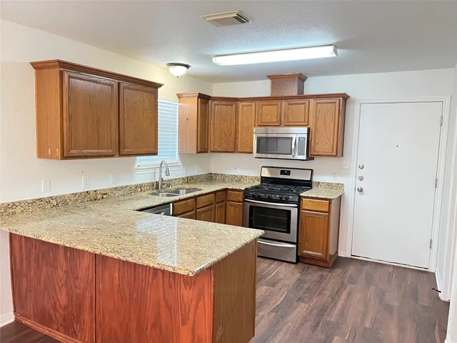 $1,625 | 107 Hague Street, Hutto, TX 78634