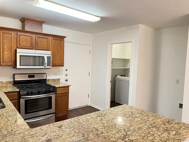 $1,625 | 107 Hague Street, Hutto, TX 78634