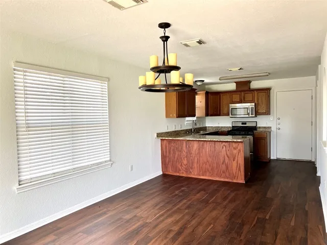 $1,625 | 107 Hague Street, Hutto, TX 78634