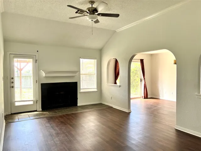 $1,625 | 107 Hague Street, Hutto, TX 78634