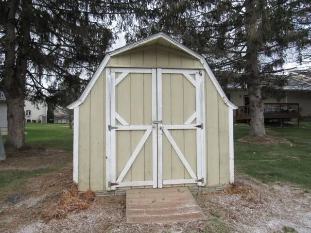 a view of backyard of house