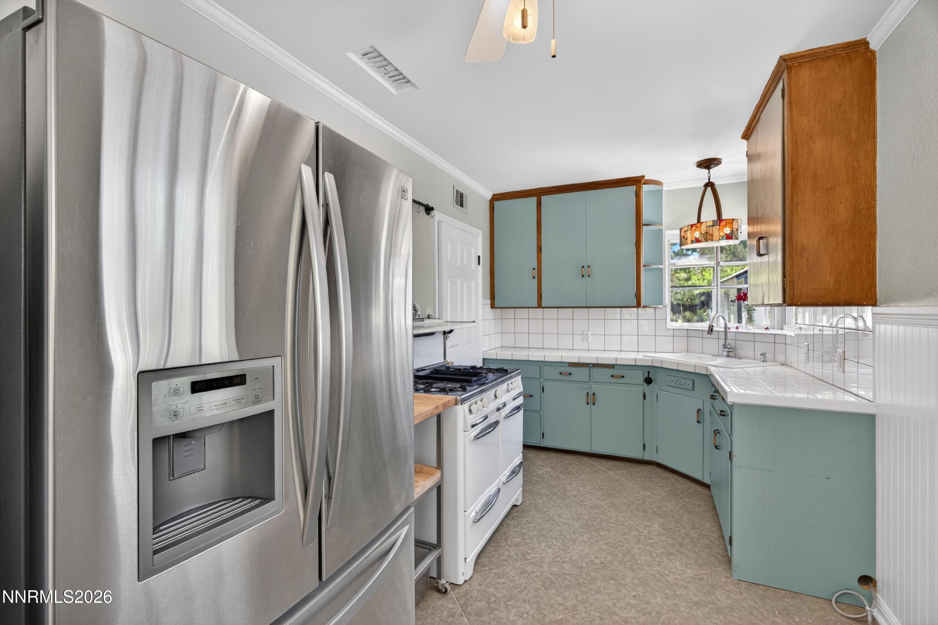 2277 Sunrise Drive Reno, NV 89509 - Photo 13 of 57 011_dsc01556_642
