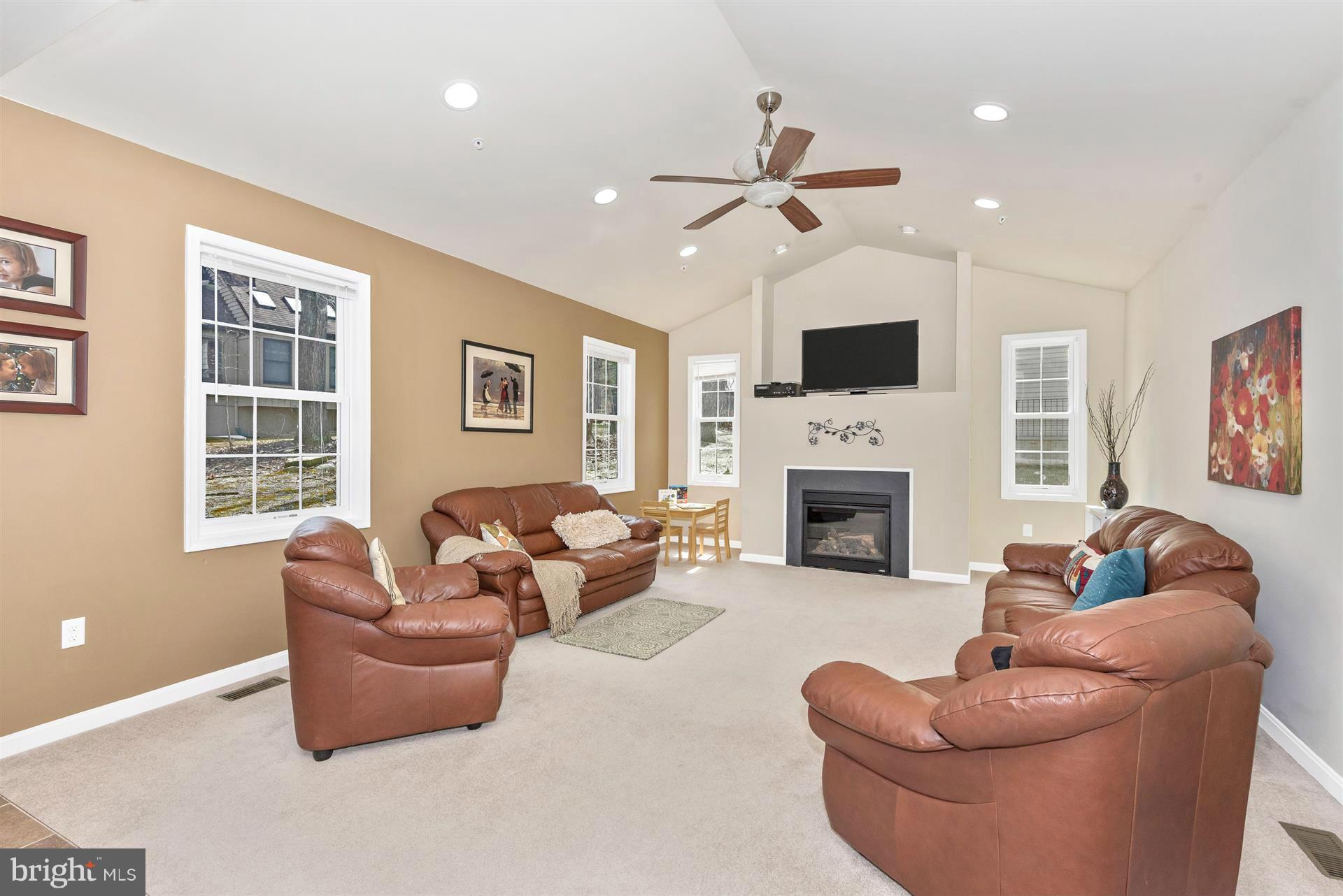 7117 Saddle Road New Market, MD 21774 - Photo 9 of 30 Family Room