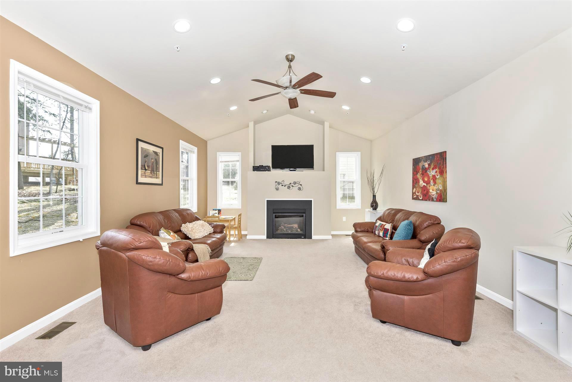 7117 Saddle Road New Market, MD 21774 - Photo 10 of 30 Family Room