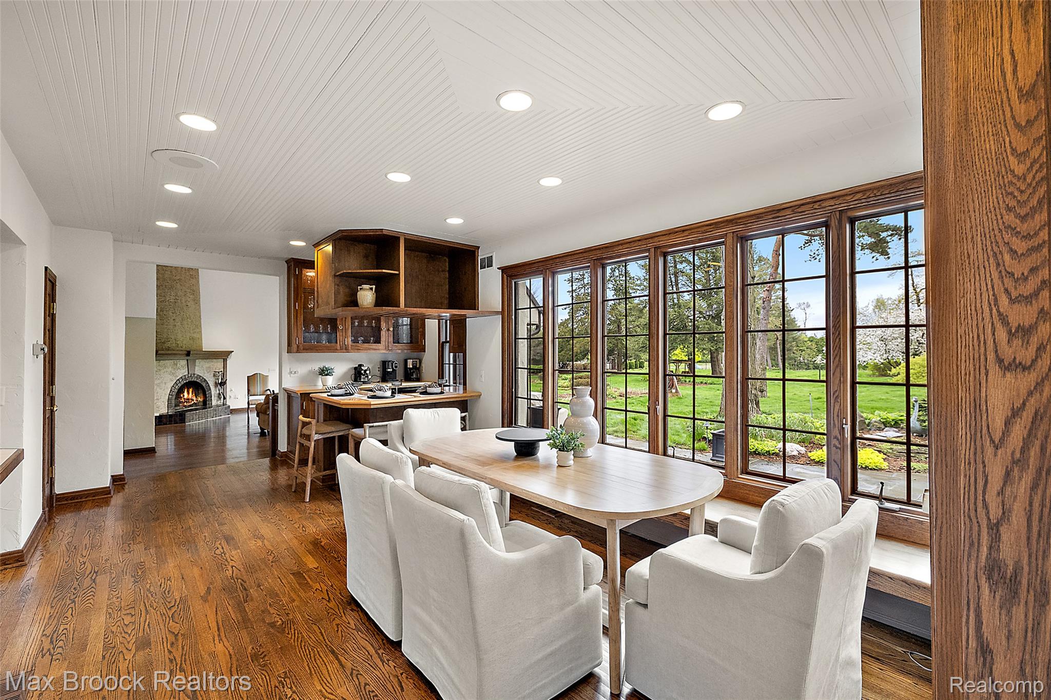 65 Lone Pine Road Bloomfield Hills, MI 48304 - Photo 12 of 63 65 Lone Pine 2026-89.jpg