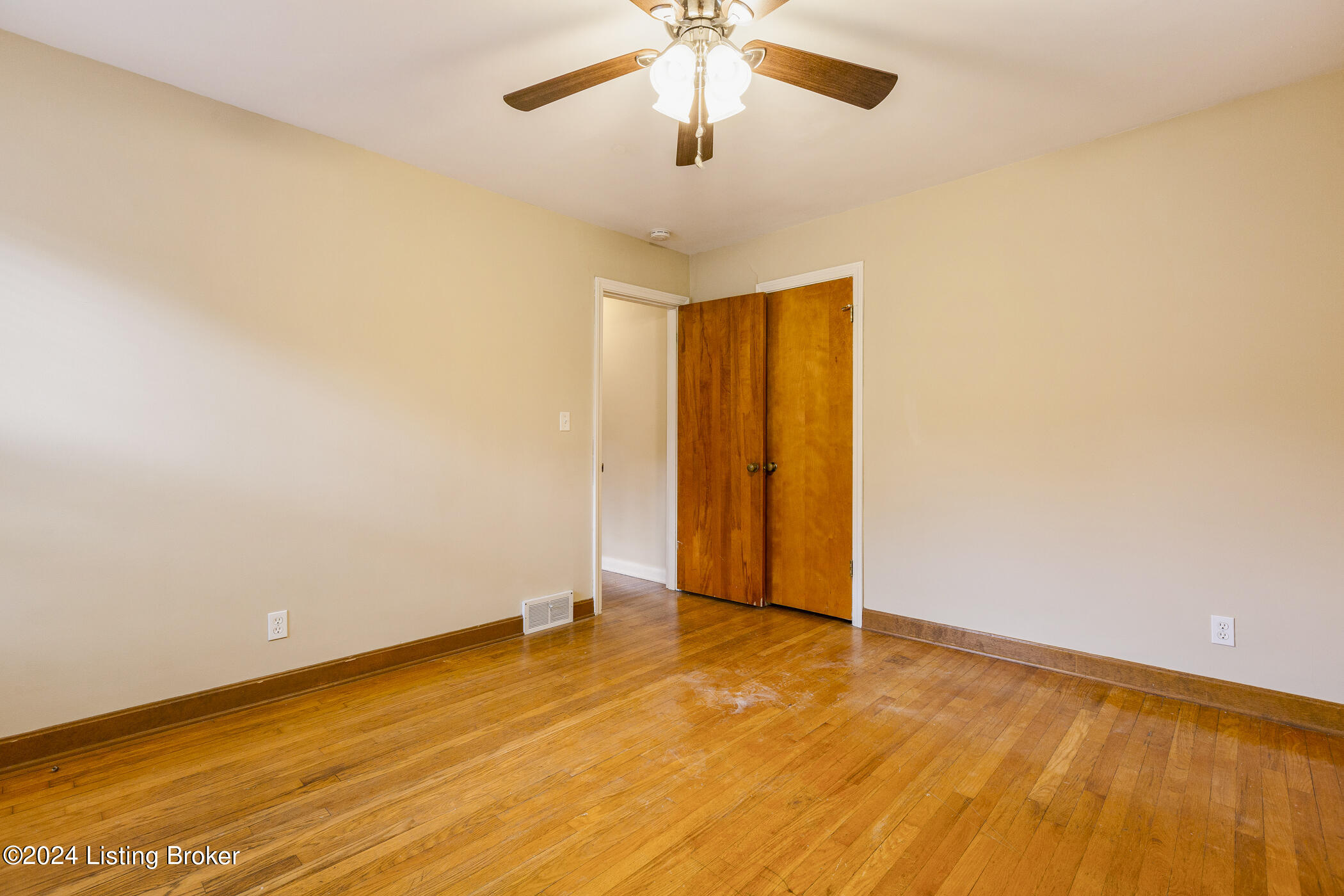3408 Dell Road Louisville, KY 40299 - Photo 16 of 20 Bedroom 3