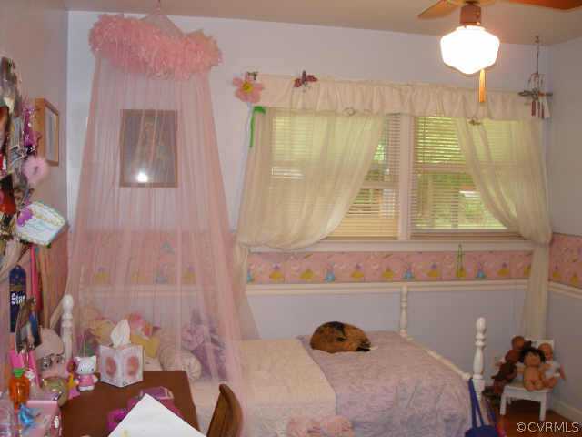 6505 Bull Hill Road Prince George, VA 23875 - Photo 6 of 8 Other - 1st bedroom w/ 2 closets