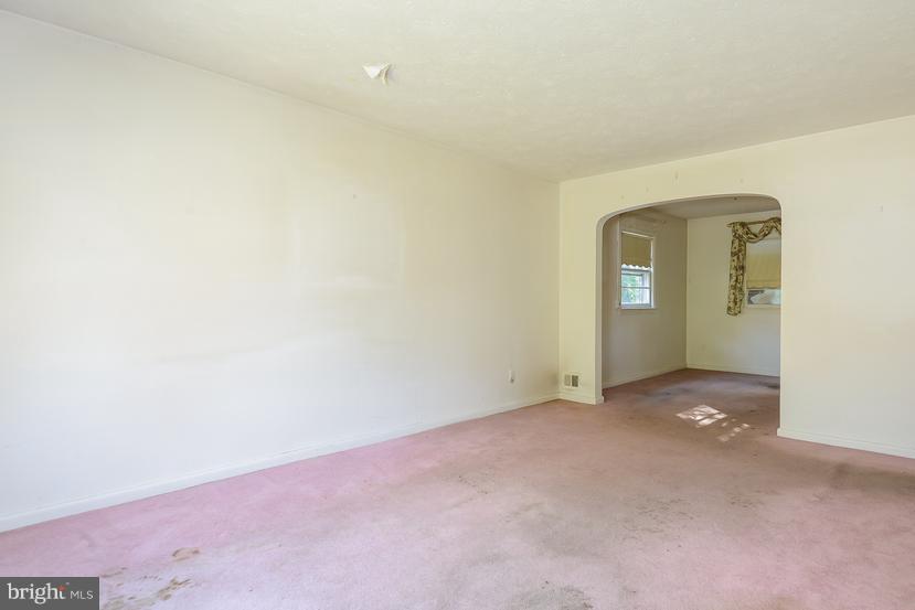 1305 Dilston Road Silver Spring, MD 20903 - Photo 6 of 25 Interior (General)