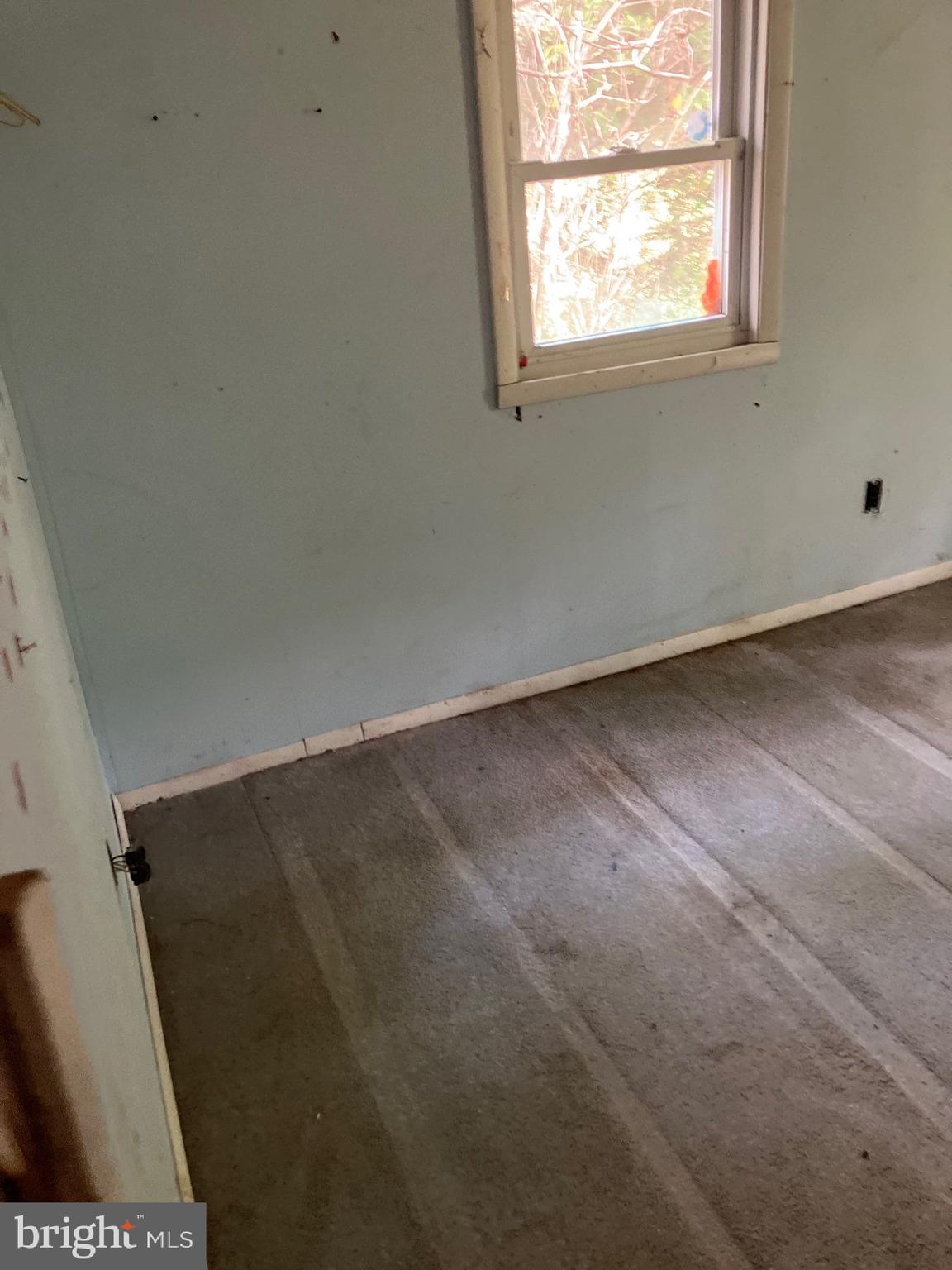 41 New Bridge Road Quinton, NJ 08079 - Photo 14 of 19 an empty room with a window