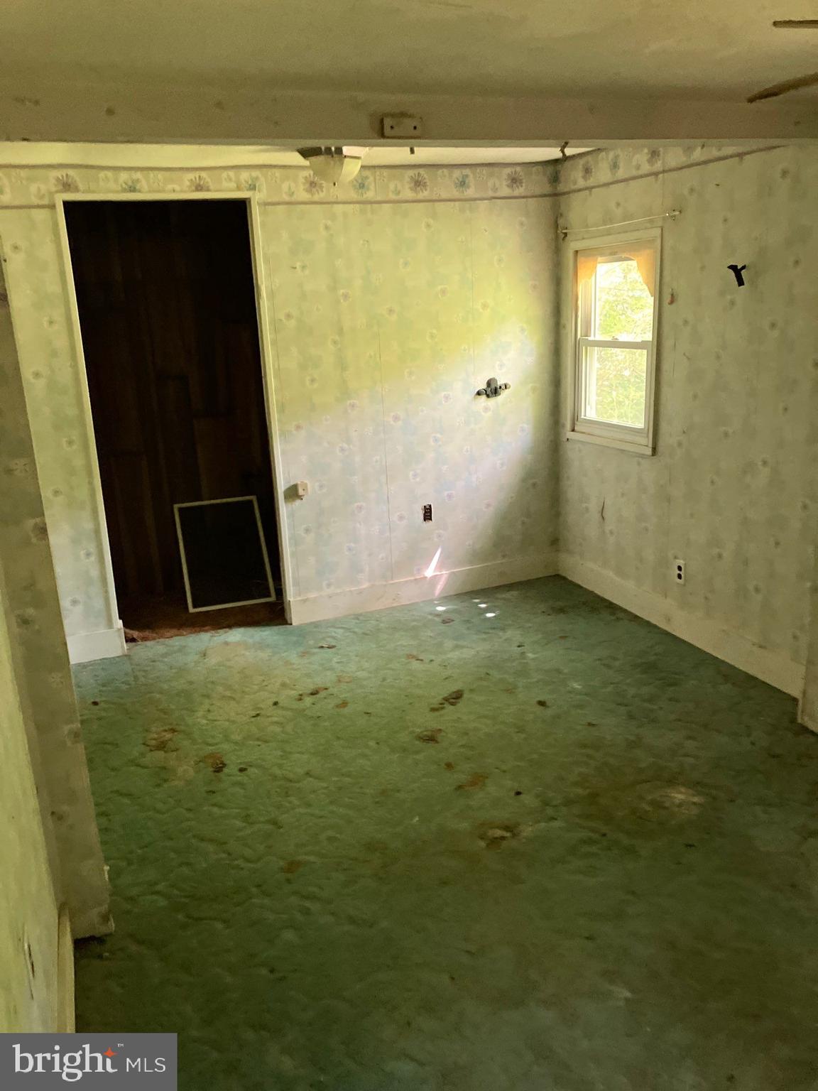 41 New Bridge Road Quinton, NJ 08079 - Photo 8 of 19 a view of door