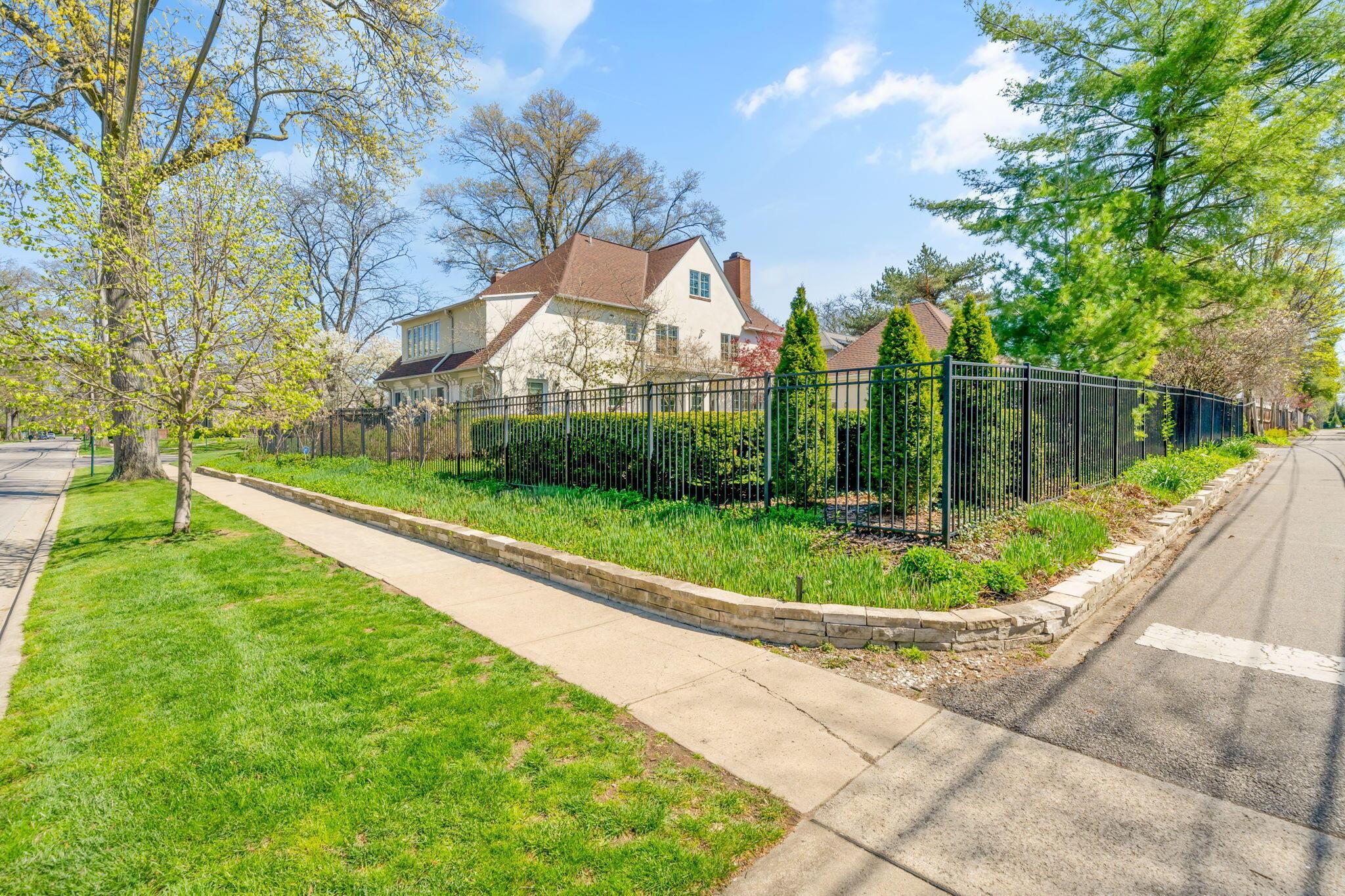 2533 Bryden Road Columbus, OH 43209 - Photo 68 of 85 98-web-or-mls-DSC08483
