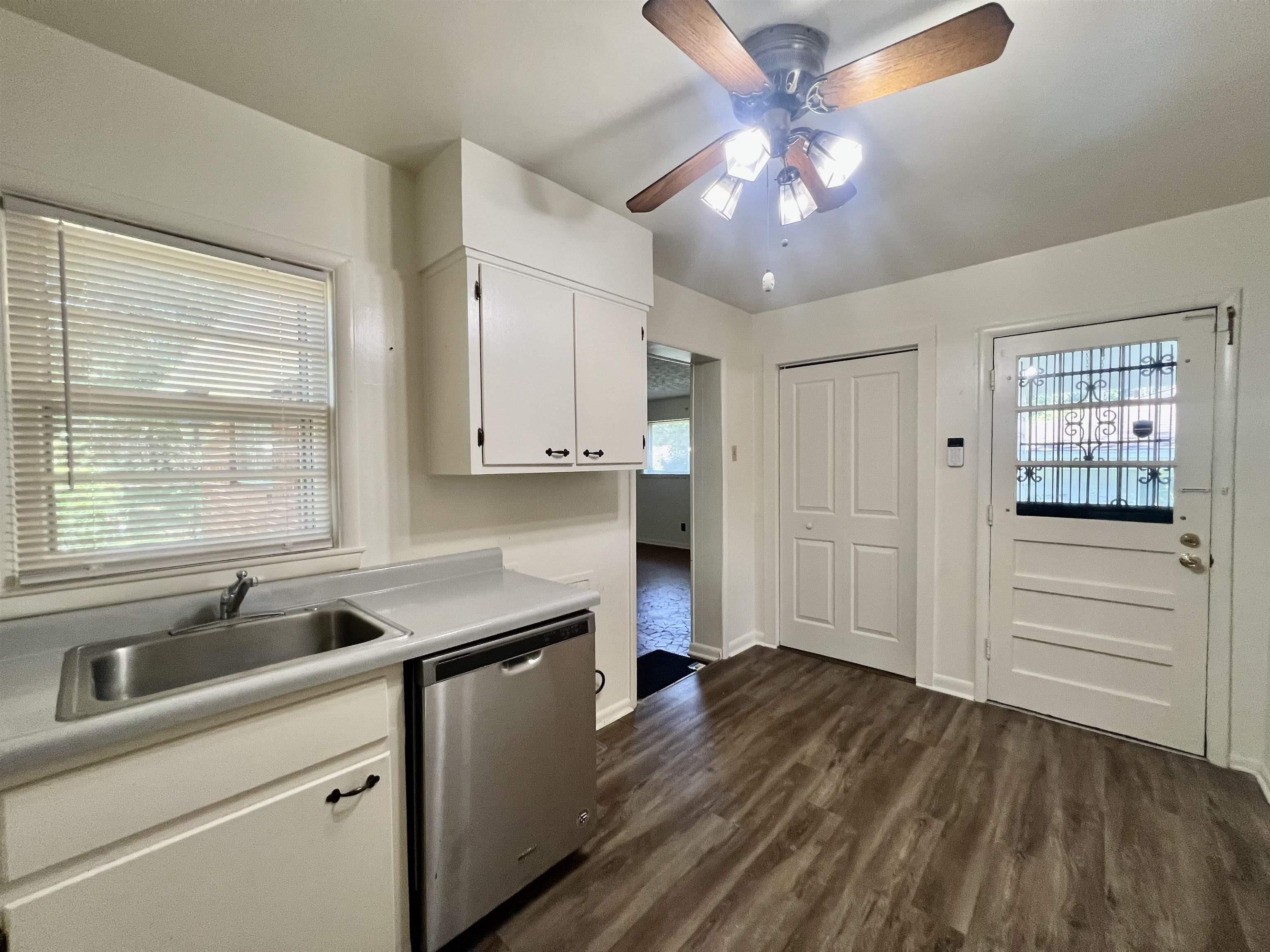 1384 Woodston Road Memphis, TN 38117 - Photo 13 of 26