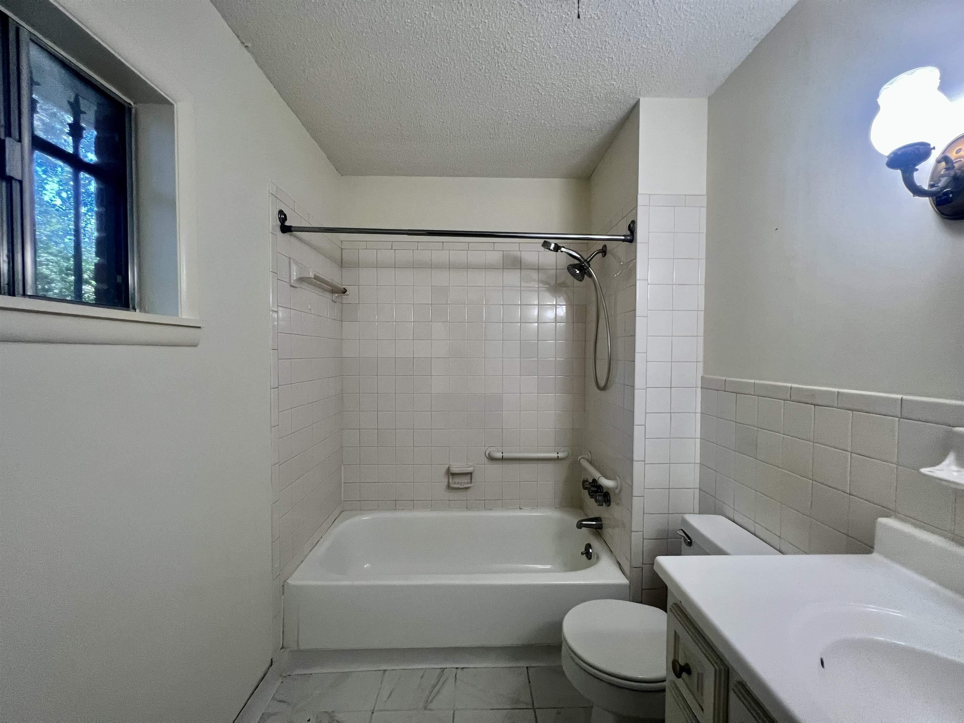 1384 Woodston Road Memphis, TN 38117 - Photo 18 of 26