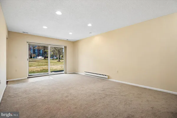 $269,000 | 15320 Pine Orchard Drive, Unit 831F, Silver Spring, MD 20906