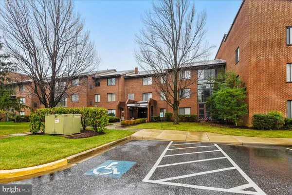 $269,000 | 15320 Pine Orchard Drive, Unit 831F, Silver Spring, MD 20906