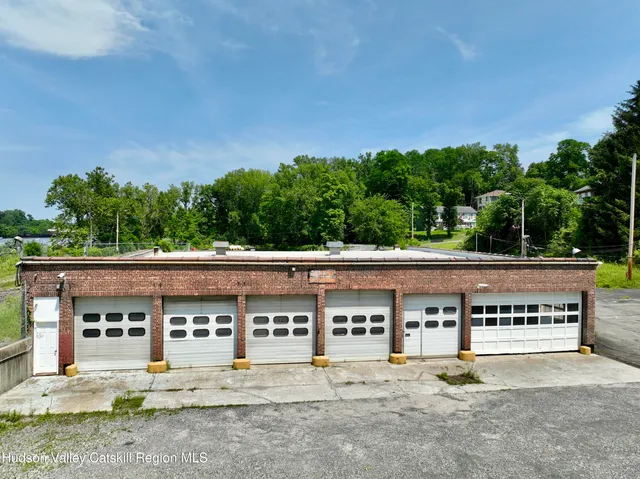 $5,000,000 | 15 North Broadway, Port Ewen, NY 12466