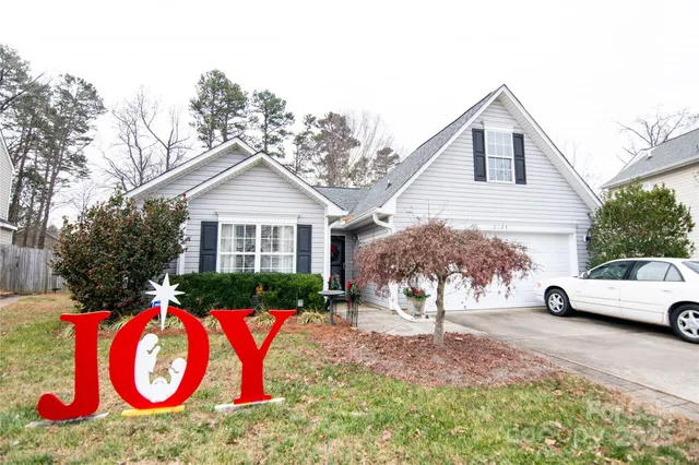 $335,000 | 2124 Clear Brook Drive, Kannapolis, NC 28083
