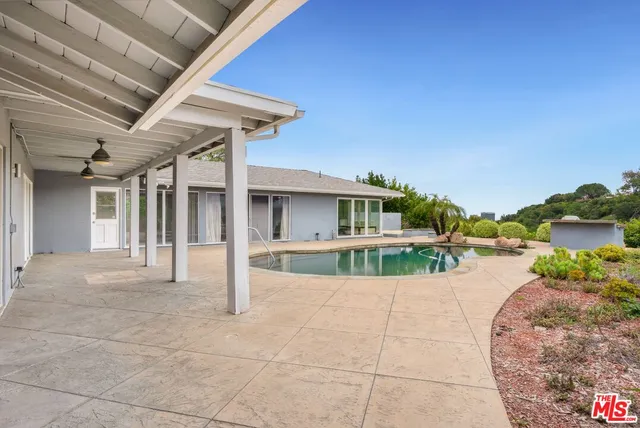 $2,999,000 | 15901 High Knoll Road, Encino, CA 91436