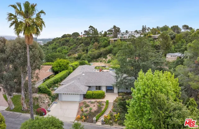 $2,999,000 | 15901 High Knoll Road, Encino, CA 91436