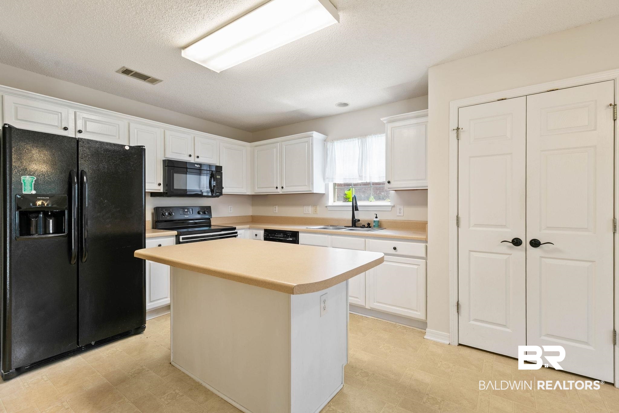 29270 Canterbury Road Daphne, AL 36526 - Photo 14 of 48