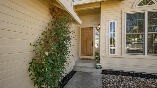$689,900 | 778 Oak Brook Drive, Vacaville, CA 95687