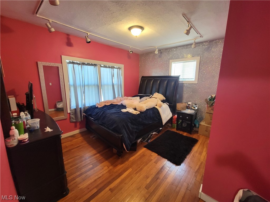 1166 Winston Road Cleveland, OH 44121 - Photo 18 of 24