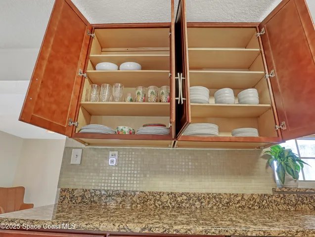 a view of entryway with a rug