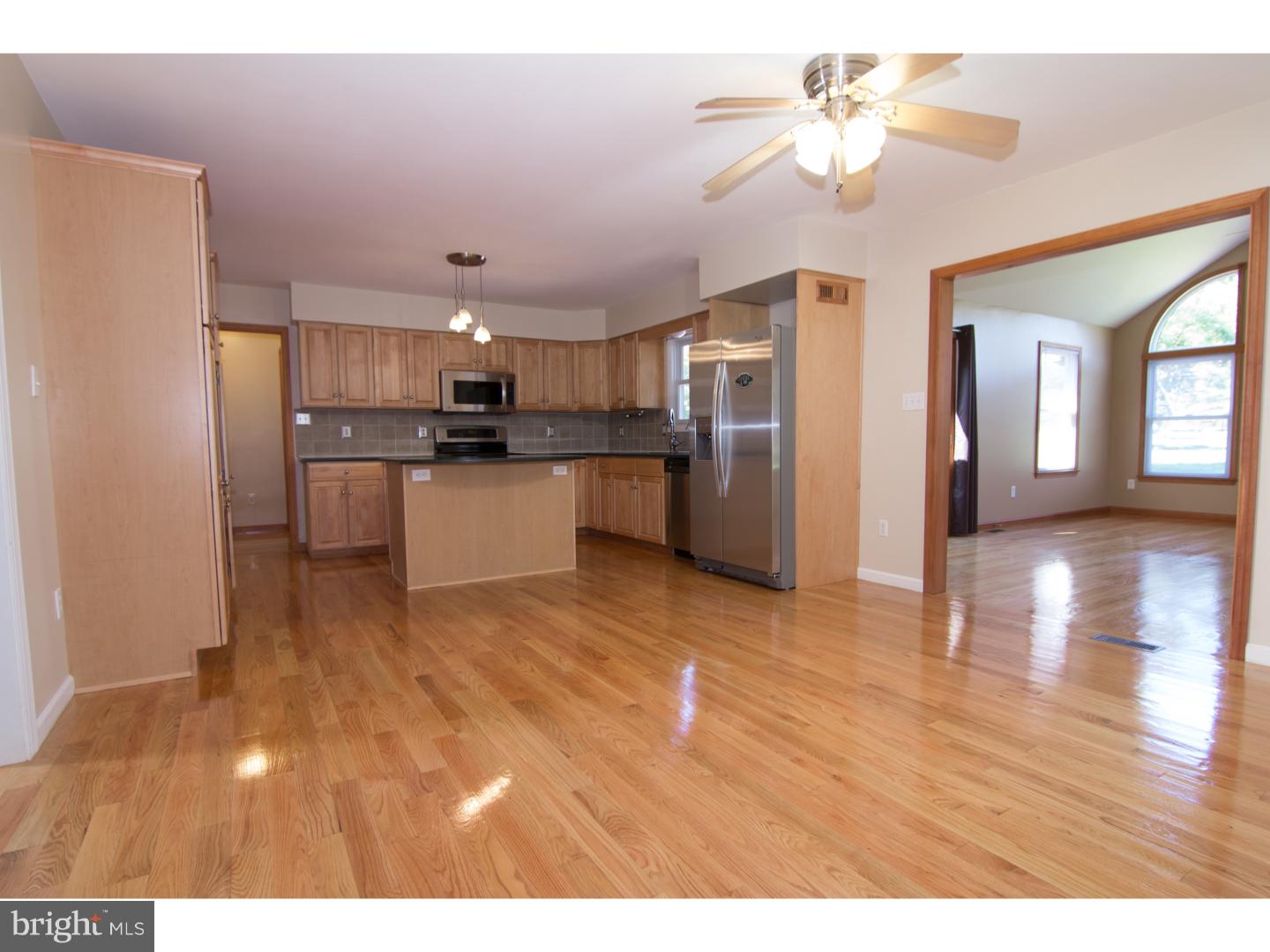 139 Oechsle Road Woodstown, NJ 08098 - Photo 3 of 24 Gallery Image 3