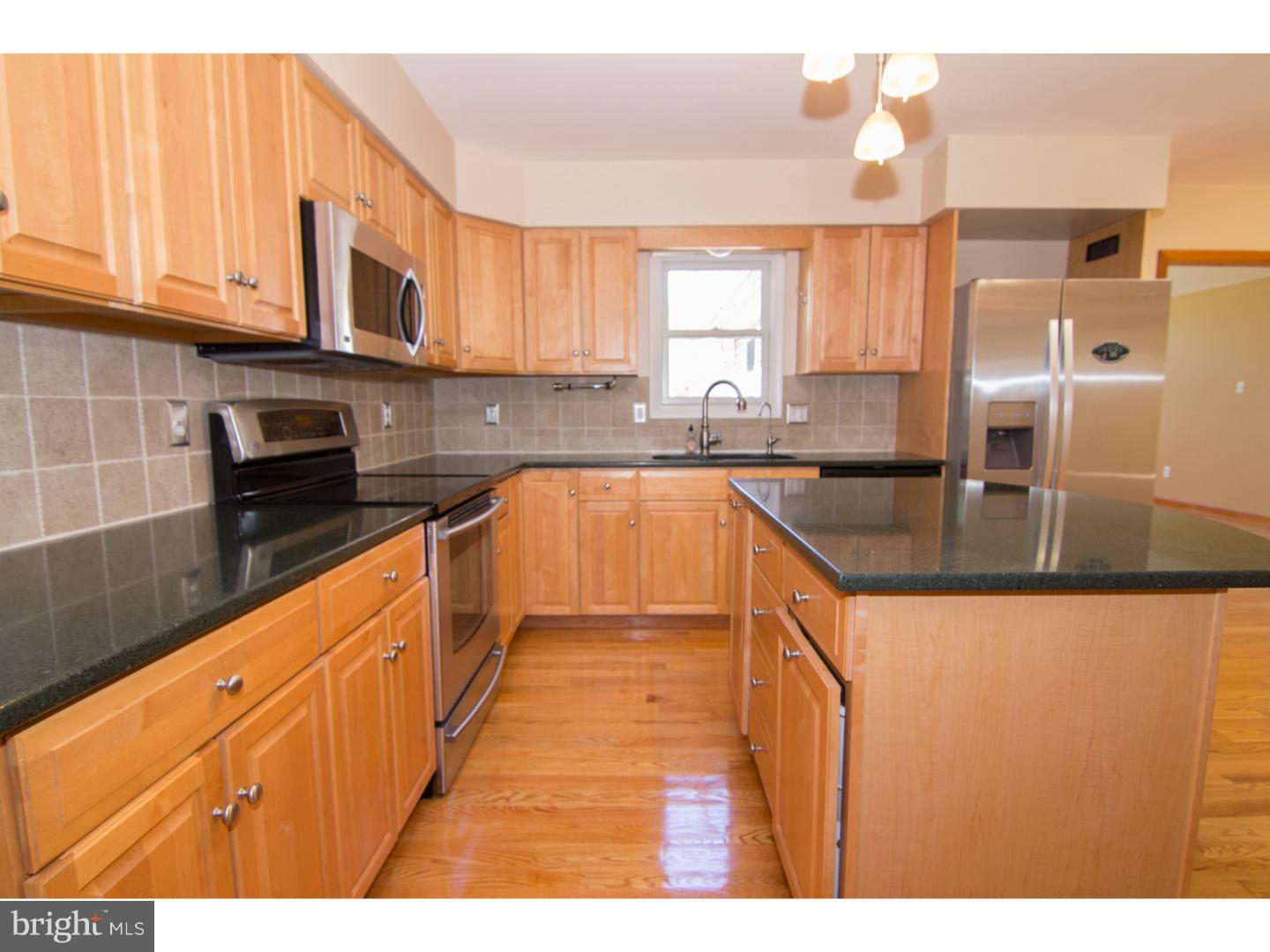 139 Oechsle Road Woodstown, NJ 08098 - Photo 4 of 24 Gallery Image 4