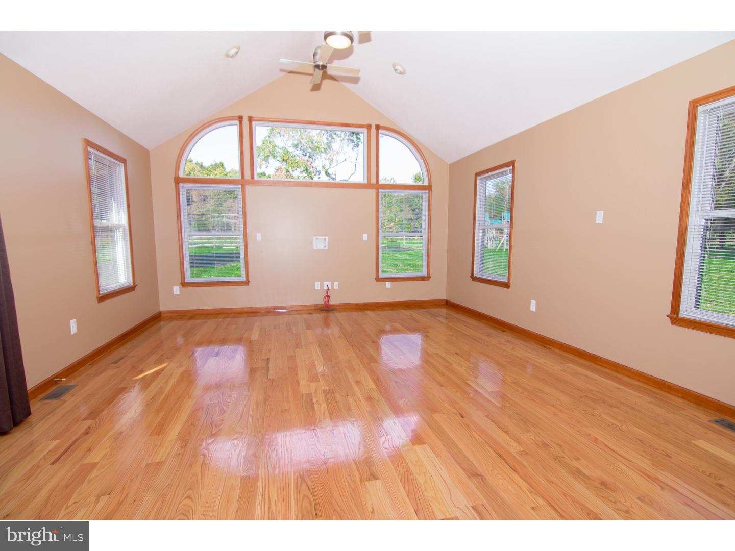139 Oechsle Road Woodstown, NJ 08098 - Photo 5 of 24 Gallery Image 5