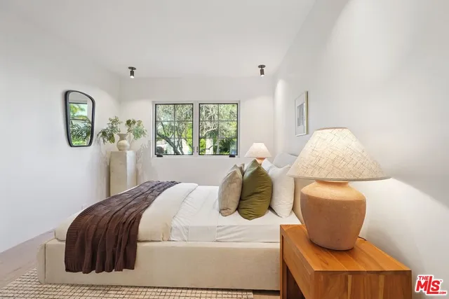 $2,649,999 | 4539 Atoll Avenue, Sherman Oaks, CA 91423