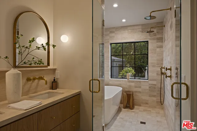 $2,649,999 | 4539 Atoll Avenue, Sherman Oaks, CA 91423